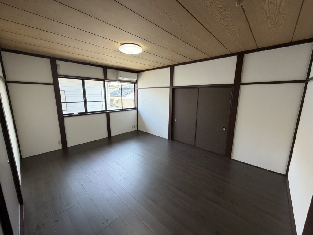 4-2. 寝室は素材で整える、和モダンの設えafter